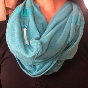Lululemon Infinity Scarf O/S